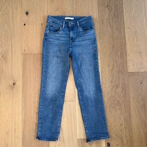 Levi's Women's High Rise Straight Crop Jeans